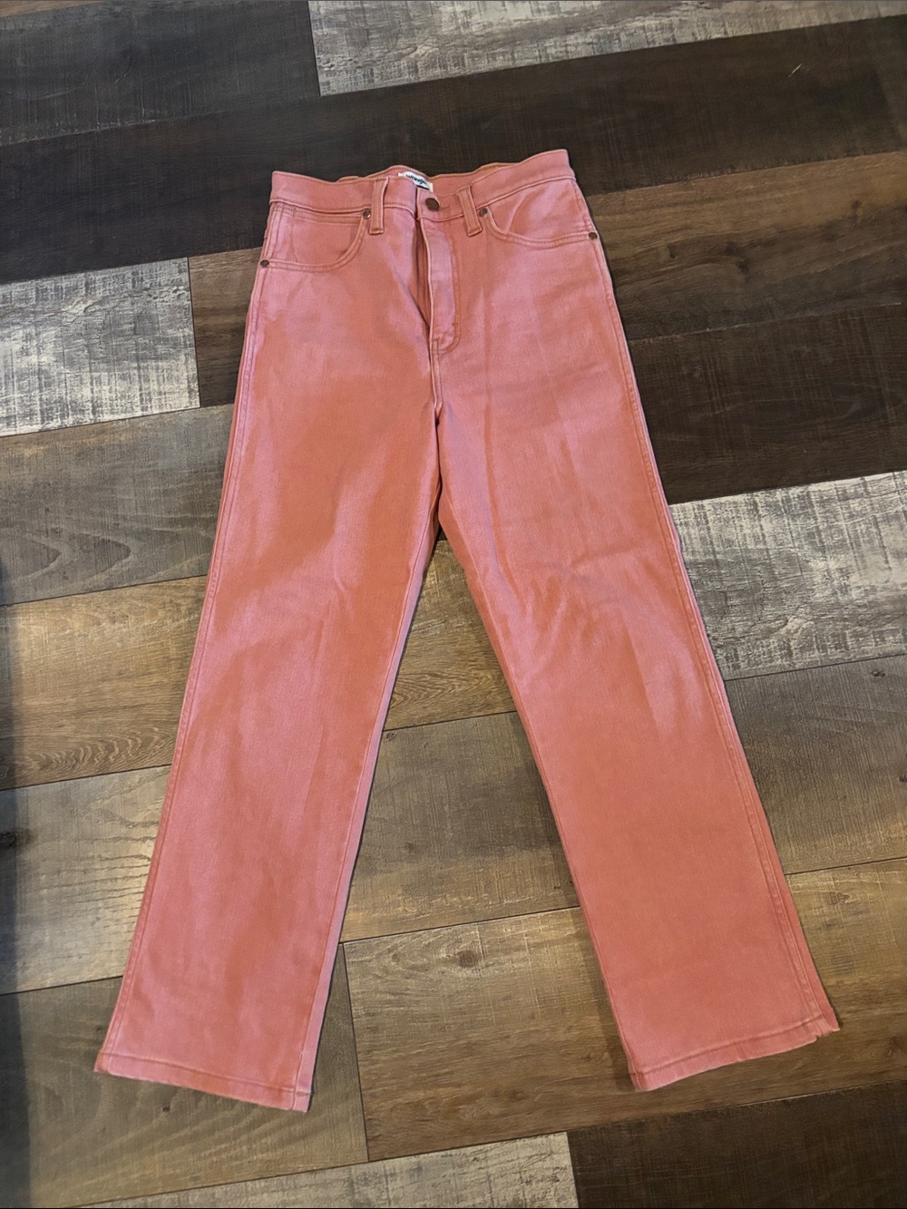 Wrangler Straight Leg Jeans in Rose Pink